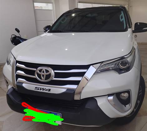 TOYOTA HILUX 2.8 SRX 4X4 CD 16V DIESEL 4P AUTOMÁTICO